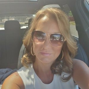 Meet your Posher, Colleen